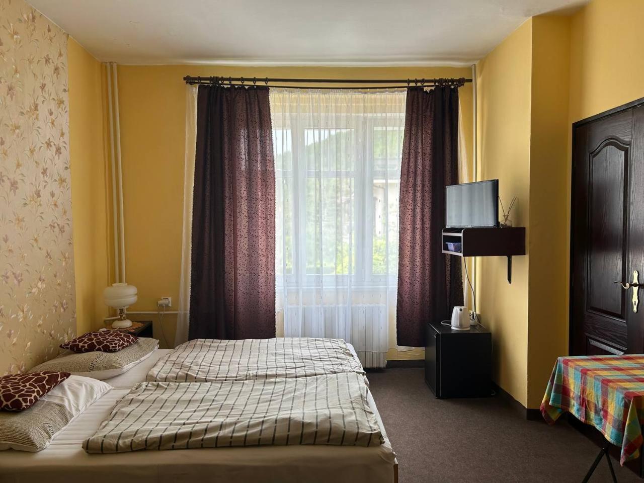 Hotel Diamant Karlowe Wary Zewnętrze zdjęcie